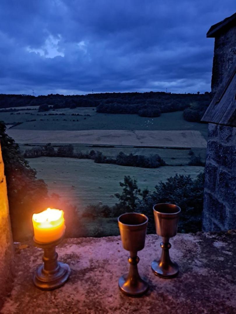 Chateau De Champrenault, Voyagez Dans Le Temps Exteriör bild